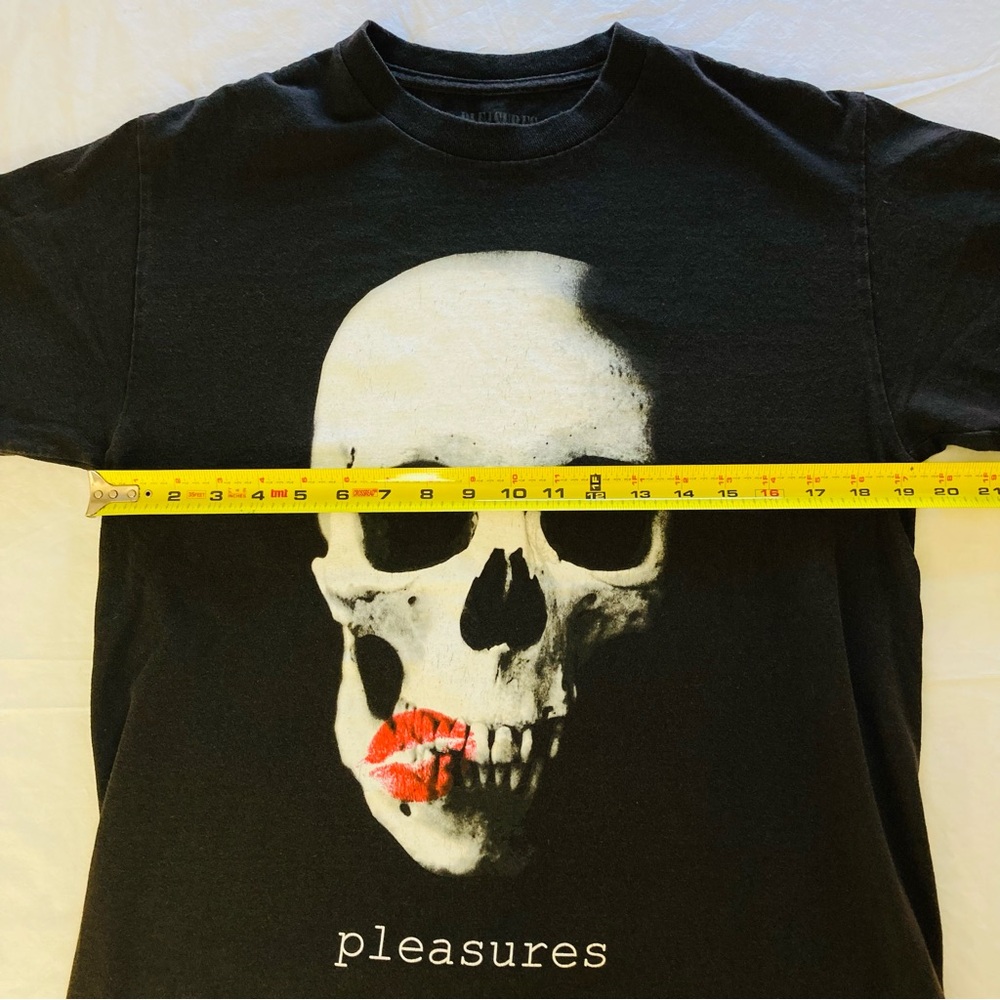 Pleasures Make Out Black Skull Graphic T-Shirt M - Picture 5 of 8
